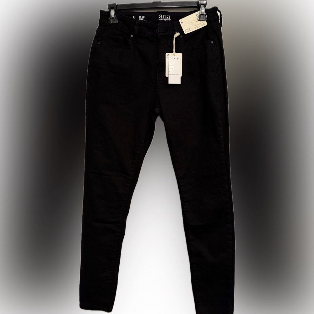 a.n.a A New Approach Black Mid-Rise Skinny Pants